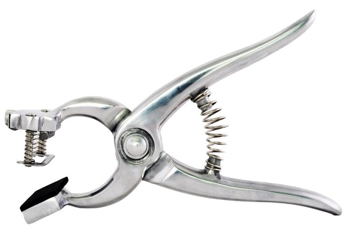 5 Space stone plier.