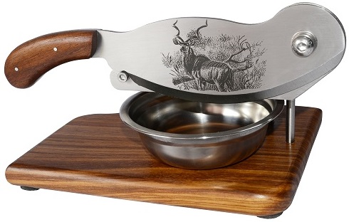 The Big Biltong Cutter is a handmade product from Blacksmith Creations. The high quality stainless steel blades are perfectly aligned for the finest cut time after time.
