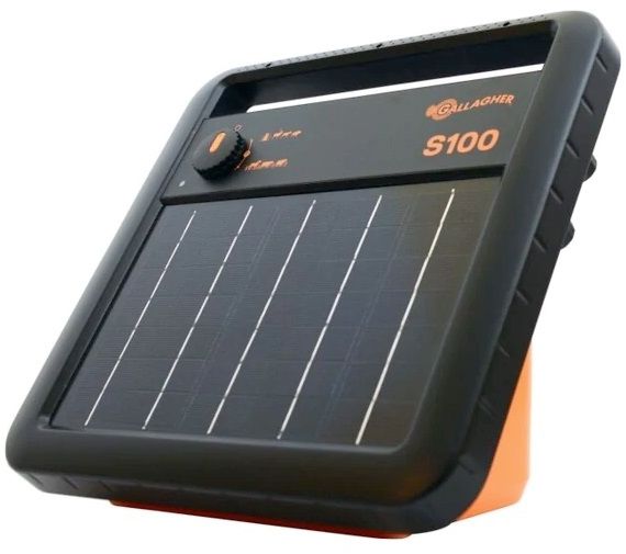 The S20 solar energizer is a portable, super tough energizer that comes with a rechargeable battery and in-built solar panel. Powers: 1 kilometre / 3 acres Contains: 0.2 Joules of stored energy Suitable: for short term, portable fencing Gallagher's solar energizers are fully self sufficient energizer and use solar power to charge your electric fence. These units can be used in permanent electric fencing, where there is no access to mains power and also for portable, short term animal control.