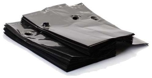 Plastic Ppant bags are soft plastic containers that replace rigid and heavier pots. Although thin, they provide a sturdy solutions. Plastic plant bags are suitable for young fruit & nut trees, or other plants like flowers & seedlings.
