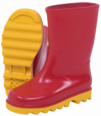 With an average weight of 650g, they are hard wearing and have excellent grip and sole support.