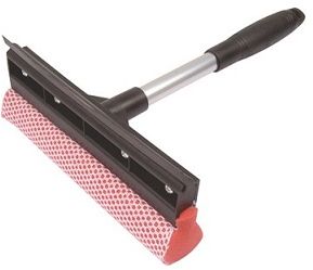 Strong aluminium handle.