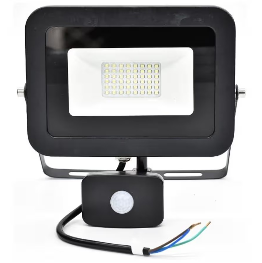 Waco is a reputable nationwide supplier that caters to all your electrical needs, from construction projects to DIY tasks and everything in between. This product is a 50W LED floodlight with an integrated sensor, offering a 110-degree beam angle and operating on a voltage range of 100265V. It delivers 90 lumens per watt at a colour temperature of 6500K, and it features a durable aluminum housing with an IP44 protection rating. The floodlight measures 260 × 215 × 55 mm and has a power factor greater than 0.9, with a colour rendering index (Ra) above 70. The sensor detects motion within a distance of 58 meters, and the unit includes a non-isolated driver with IEC at hand, as well as surge protection rated at 1 kV between line and neutral and 2 kV between line and ground.
