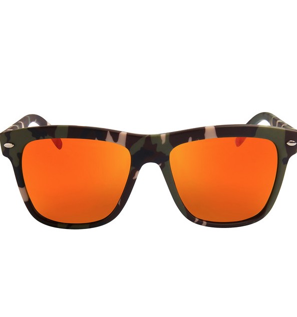 The Raptor sunglasses come with a rugged camo frame paired with solid orange lenses, delivering a bold and eye-catching style. The lenses enhance contrast and improve visibility in changing light conditions, making them well-suited for outdoor activities. Designed for durability and comfort, these sunglasses combine practical performance with a distinctive, energetic look.