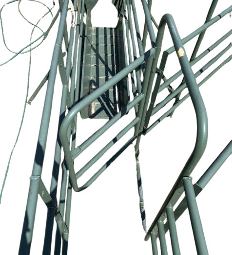 The 3-piece cattle sorting gate allows you to sort cattle in two directionsleft/right and straight. For three-way sorting, an additional gate can be purchased. It gets bolted between two 3m crush sections. The standard 3-piece sorting gate includes the sorting gate, a filler piece, and an extension piece.
