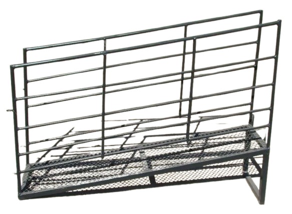 The ramp for sheep tilt is a small ramp placed in front of the sheep tilt to assist sheep in climbing into it. A ramp is typically not needed after the tilt, as the sheep usually jump out on their own. However, if desired, you can purchase an additional ramp to place on both ends of the tilt.