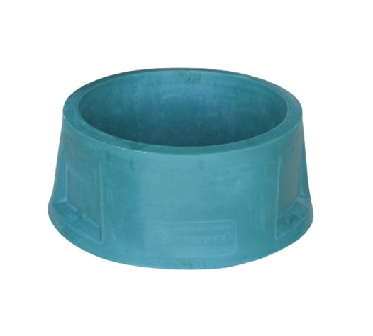 Capacity 125lt. Salt 100kg The licking trough is designed to provide a durable and practical feeding solution for livestock, making it ideal for supplying mineral supplements and feed in a controlled and accessible manner.