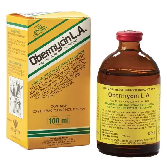 Swavet Obermycin LA 100ml is used for the treatment of various bacterial and tick-borne diseases in cattle, sheep, goats, and pigs. In cattle, sheep, and goats, it is effective against conditions such as heartwater, tick-borne gall sickness (anaplasmosis), pneumonia, footrot, joint-ill, and navel-ill. In pigs, it is commonly used to treat pneumonia and footrot.