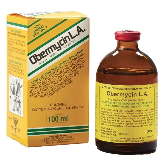 Swavet Obermycin LA 100ml is used for the treatment of various bacterial and tick-borne diseases in cattle, sheep, goats, and pigs. In cattle, sheep, and goats, it is effective against conditions such as heartwater, tick-borne gall sickness (anaplasmosis), pneumonia, footrot, joint-ill, and navel-ill. In pigs, it is commonly used to treat pneumonia and footrot.