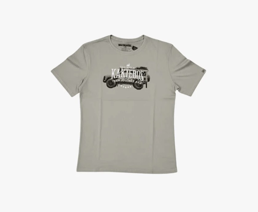 Introducing the Kakiebos Men's Classic Fit Tee in Vintage Khaki � the ultimate fusion of comfort, style, and heritage. Crafted for the modern man, this tee embodies timeless sophistication with a nod to tradition. The subtle vintage khaki hue is versatile, effortlessly complementing both casual and smart-casual ensembles. The classic fit ensures a flattering silhouette, providing all-day comfort without compromising on style. Made from high-quality fabric, this tee is designed to withstand the test of time while remaining a staple in your wardrobe.