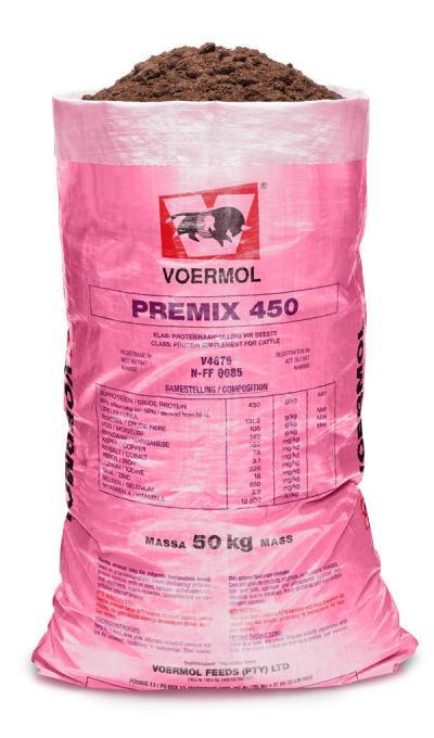 VOERMOL PREMIX 450 (V4676). Class: Protein & Trace Mineral Supplement for Cattle. A cost-effective, ready-mixed maintenance lick for cattle on dry veld. Stimulates intake and digestion of dry roughage by supplying protein, minerals & vitamins to rumen micro-organisms. Helps prevent dry gall sickness, supports appetite, and contains rumen-protected Vitamin A for improved fertility, immunity, health and milk quality. A concentrated protein source that can be mixed with grain for a production lick.
