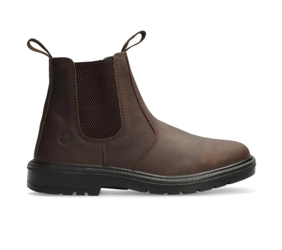 Take it easy in the Hi-Tec Angus. This original style is made with leather and features a fancy stitch on the upper. Elastic panels and a loop at the back make for easy on-off. Comfort comes first with its contoured, removable EVA footbed. And don't sweat wet feet because the breathable lining and microfibre sock sure don't!