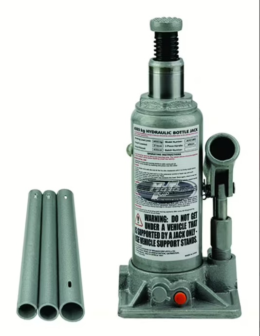 This heavy-duty 4000kg bottle jack is SANS 1126:2011 certified by Moto Quip for maximum load safety.