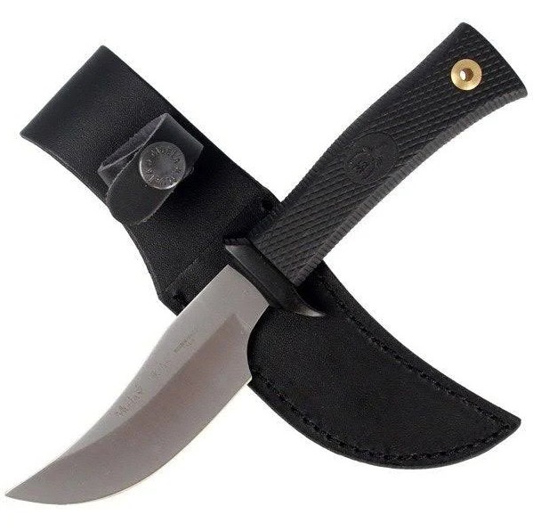 The�Muela Pik-AS Knife�is a functional and versatile design with a strailling-point blade. It has an anti-slip and ergonomic handle to ensure a secure grip and provide comfort over long periods. Suitable as auxiliary blade such as skinning. Perfect during hunting expeditions.
