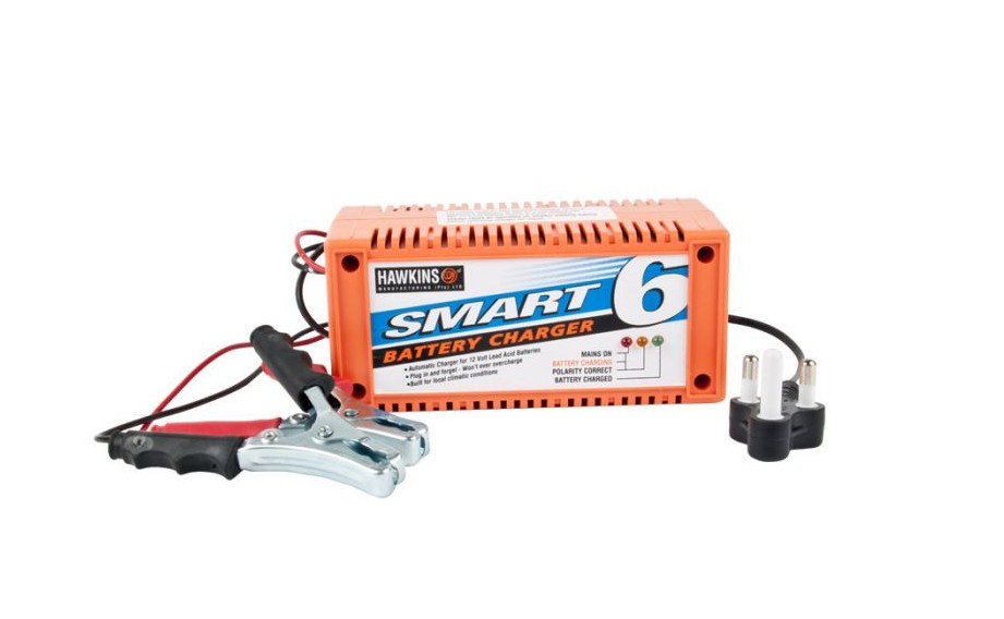 The Hawkins Smart 6 is an automatic battery charger designed to maintain batteries that are not in daily use. Suitable for standby generators, alarm batteries, and vintage cars, it keeps batteries fully charged, preventing them from going flat and avoiding the loss of car computer programming. Made from high-quality materials and built to meet safety standards, the Hawkins Smart 6 is a reliable and convenient solution for both domestic and leisure applications.